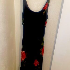 Amorose (UNIQUE) Dress Detailed Roses